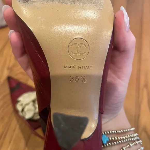 CHANEL Burgundy and Black floral Slingback Heels - Picture 6 of 6